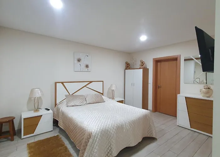 Retiro Da Perreira Com Churrasqueira فيلا نوفا دي بايفا